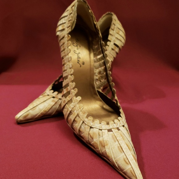Sergio Zelcer Shoes - Sergio Zelcer Pointy Leather Wedge beige Pumps